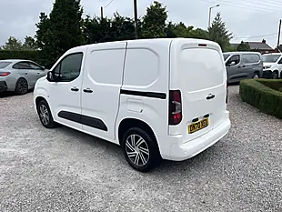 Used 2020 Vauxhall Combo Sportive White - Interior and Exterior details 10