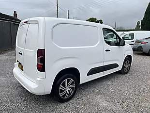 Used 2020 Vauxhall Combo Sportive White - Interior and Exterior details 13