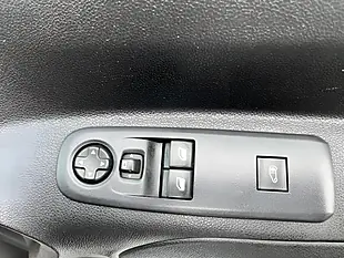 Used 2020 Vauxhall Combo Sportive White - Interior and Exterior details 18