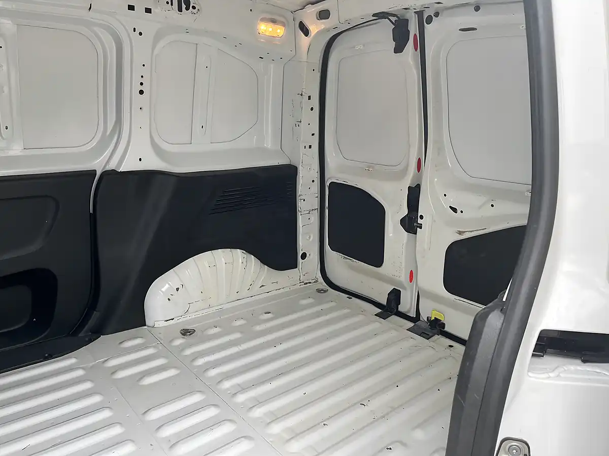 Used 2020 Vauxhall Combo Sportive White - Interior and Exterior details 19