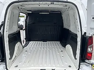 Used 2020 Vauxhall Combo Sportive White - Interior and Exterior details 20