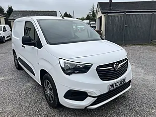 Used 2020 Vauxhall Combo Sportive White - Interior and Exterior details 3