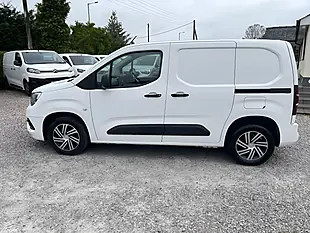 Used 2020 Vauxhall Combo Sportive White - Interior and Exterior details 9