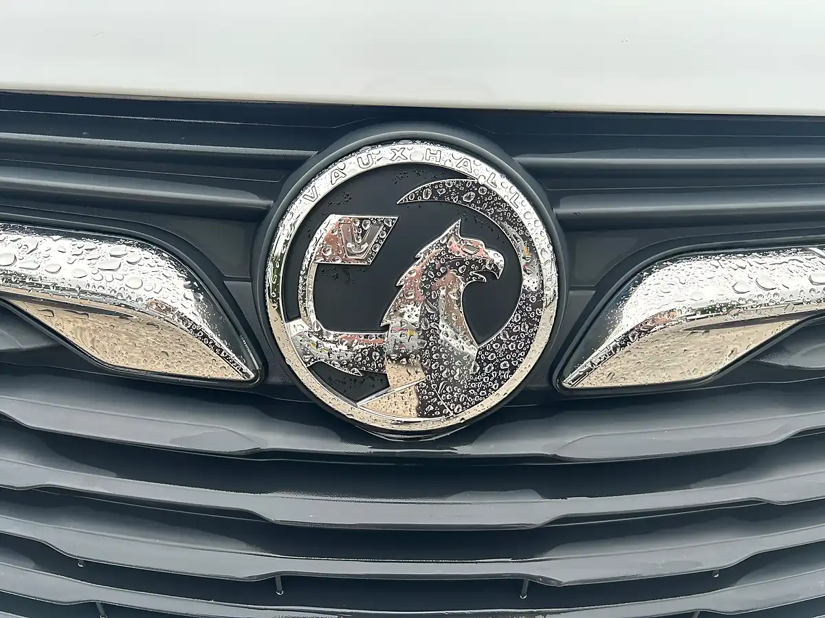 Used 2020 Vauxhall Combo Sportive White - Interior and Exterior details 2