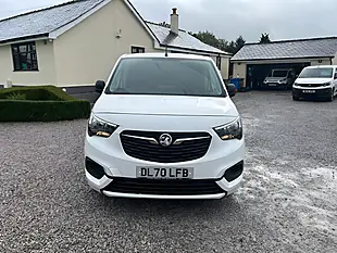 Used 2020 Vauxhall Combo Sportive White - Interior and Exterior details 3