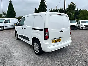 Used 2020 Vauxhall Combo Sportive White - Interior and Exterior details 8