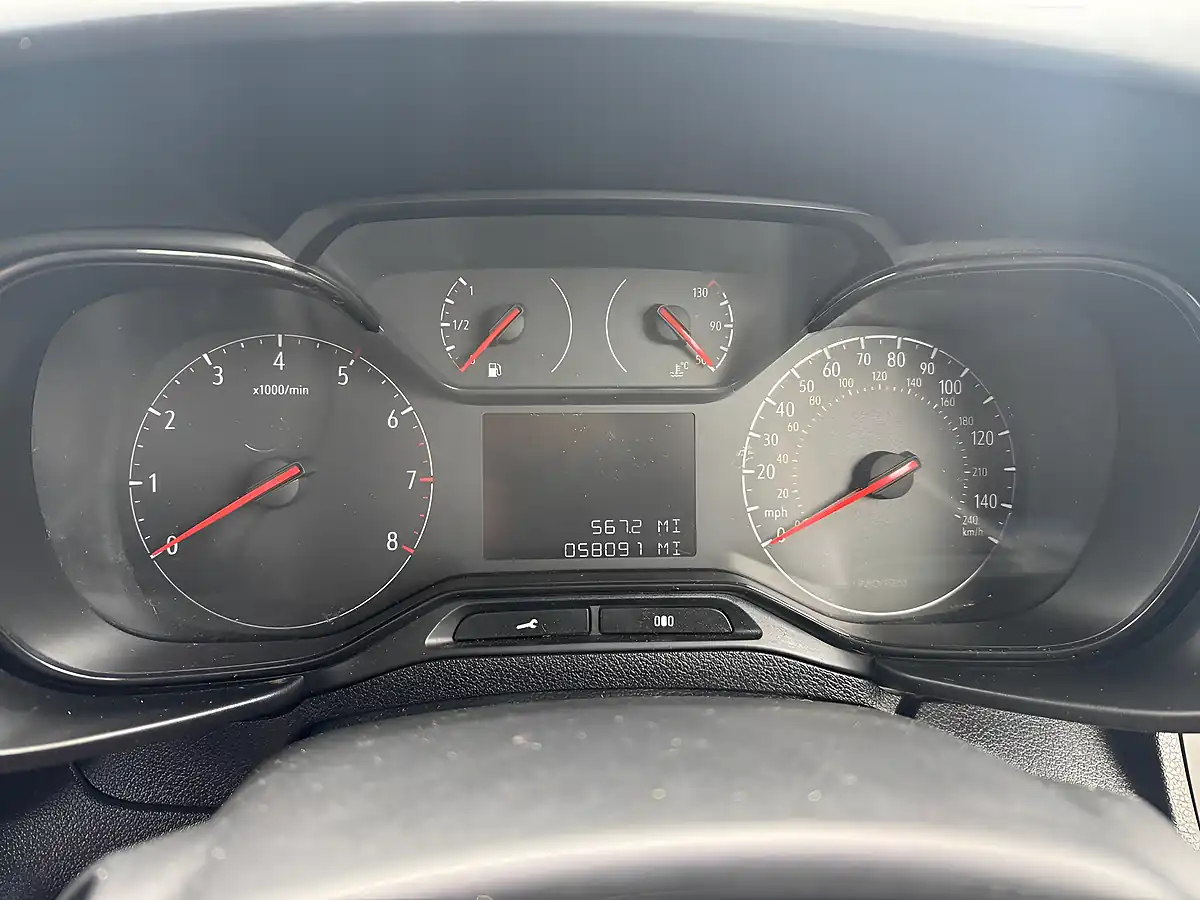 Used 2020 Vauxhall Combo Sportive White - Interior and Exterior details 14