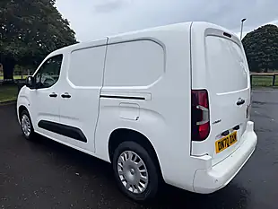 Used 2020 Vauxhall Combo Sportive White - Interior and Exterior details 3