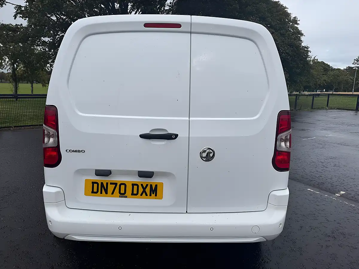 Used 2020 Vauxhall Combo Sportive White - Interior and Exterior details 6