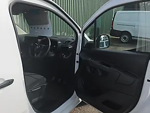 Used 2020 Vauxhall Combo Sportive White - Interior and Exterior details 13