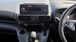 Used 2020 Vauxhall Combo Sportive White - Interior and Exterior details 17