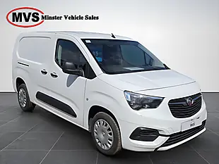 Used 2020 Vauxhall Combo Sportive White - Interior and Exterior details 2
