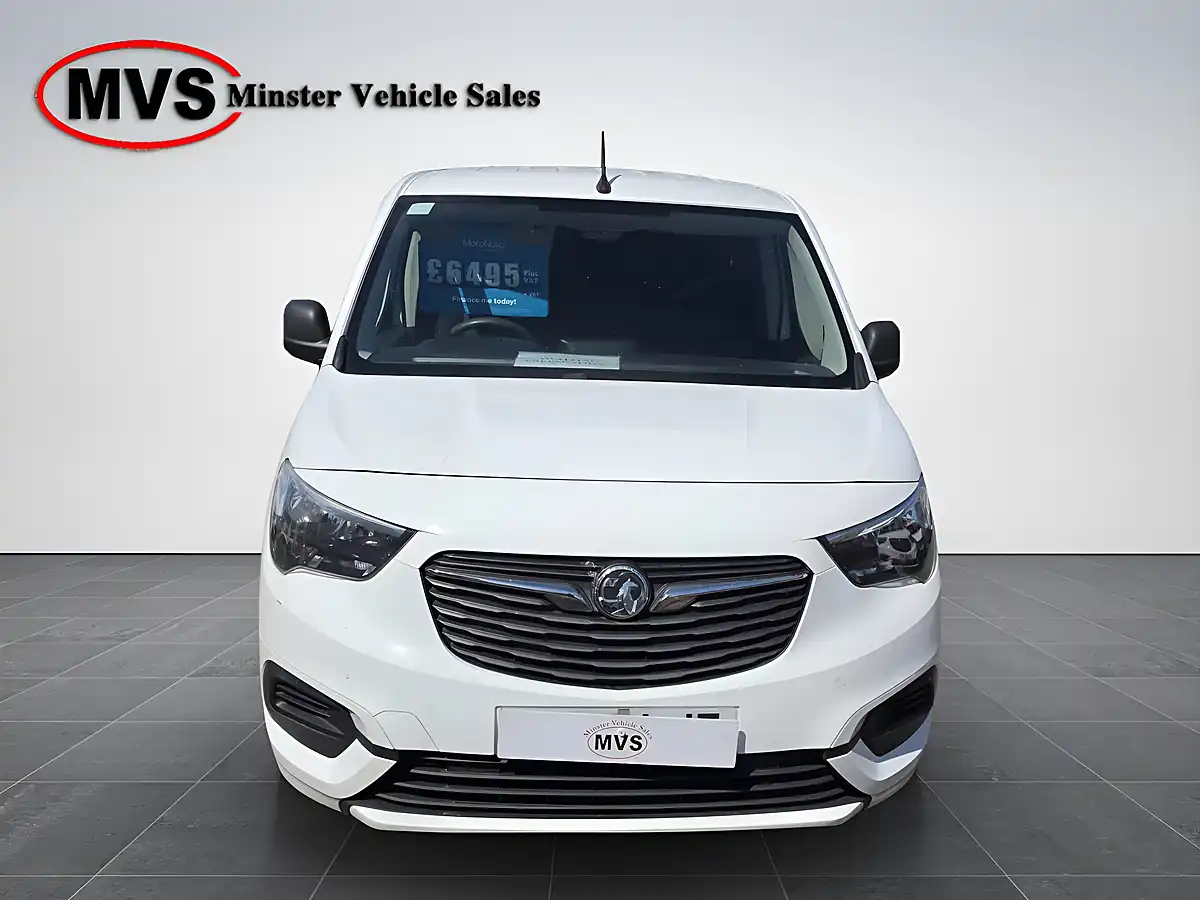 Used 2020 Vauxhall Combo Sportive White - Interior and Exterior details 7