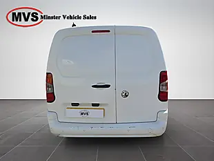 Used 2020 Vauxhall Combo Sportive White - Interior and Exterior details 8