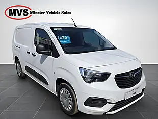 Used 2020 Vauxhall Combo Sportive White - Interior and Exterior details 2