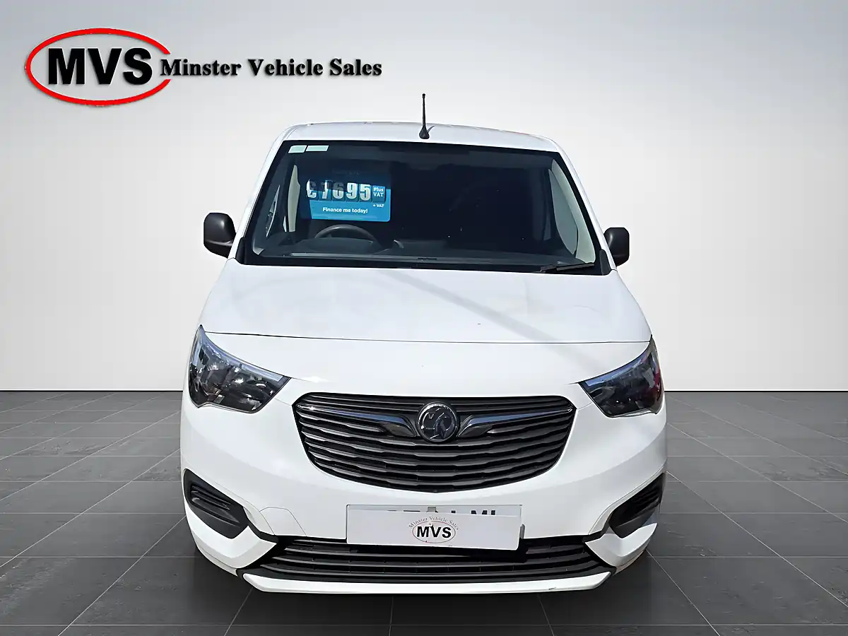 Used 2020 Vauxhall Combo Sportive White - Interior and Exterior details 7
