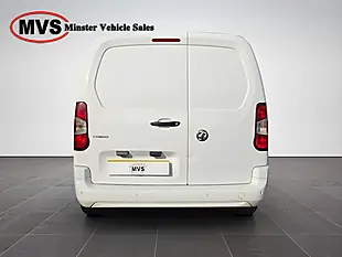 Used 2020 Vauxhall Combo Sportive White - Interior and Exterior details 8