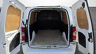 Used 2020 Vauxhall Combo Sportive White - Interior and Exterior details 9