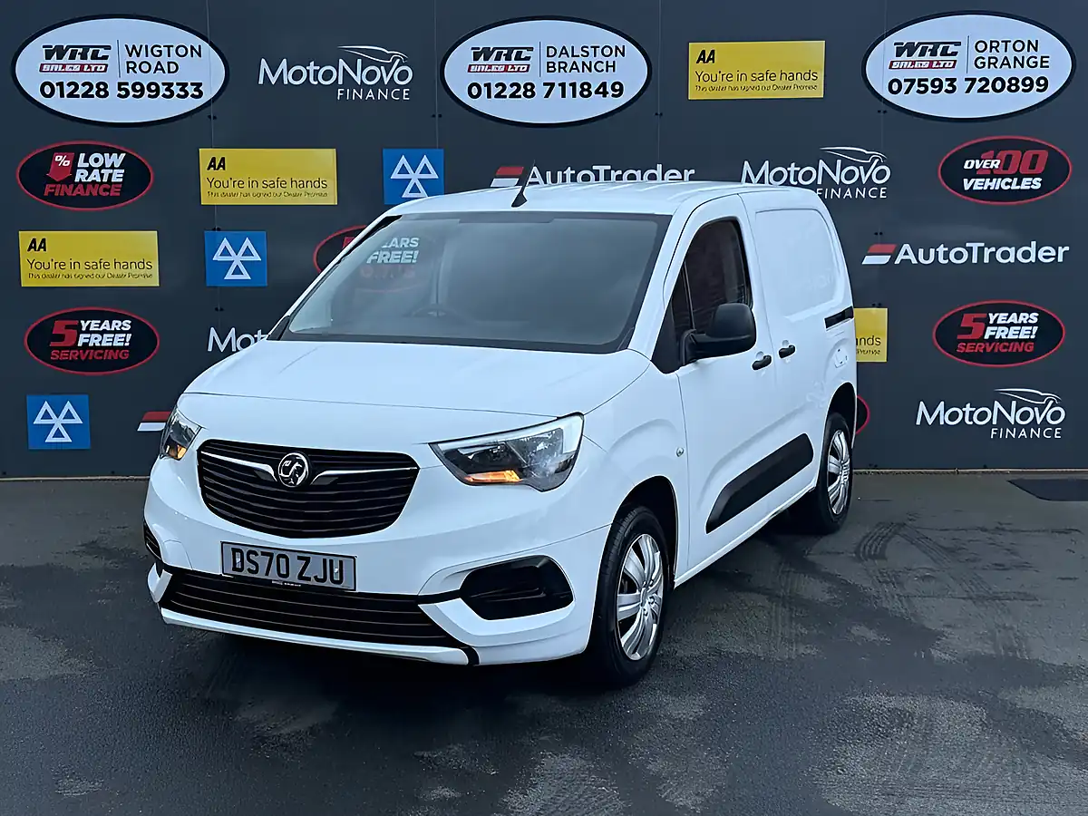 Used 2020 Vauxhall Combo Sportive White - Front View