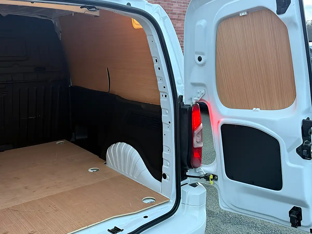 Used 2020 Vauxhall Combo Sportive White - Interior and Exterior details 11