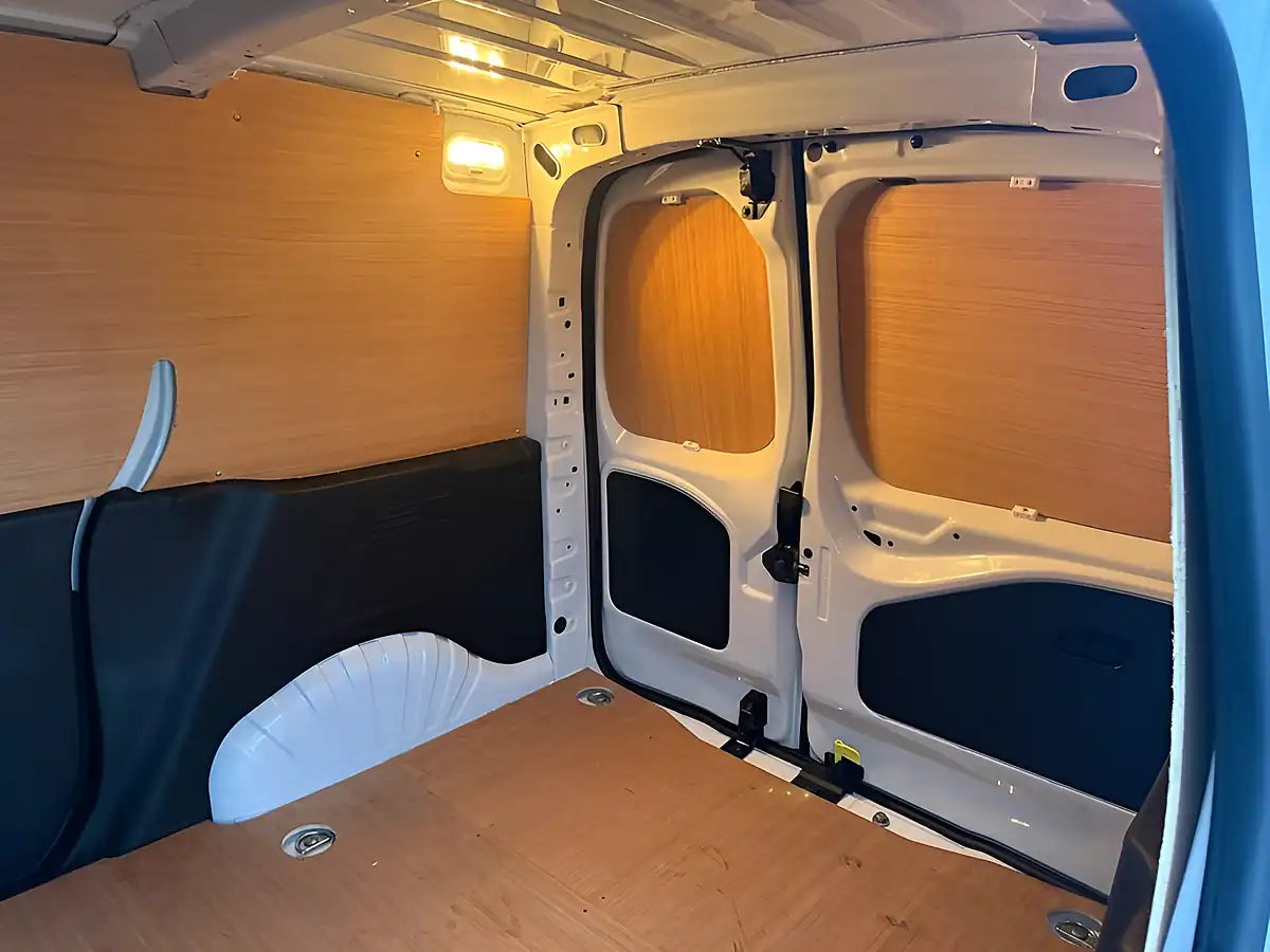 Used 2020 Vauxhall Combo Sportive White - Interior and Exterior details 12