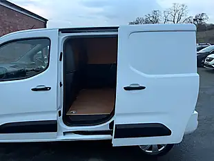 Used 2020 Vauxhall Combo Sportive White - Interior and Exterior details 14