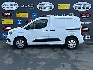 Used 2020 Vauxhall Combo Sportive White - Interior and Exterior details 2