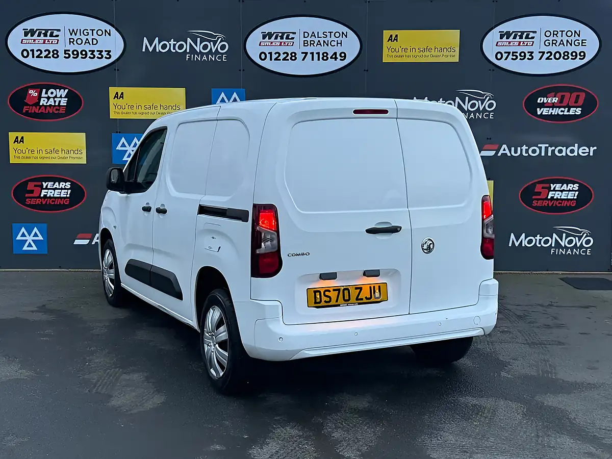 Used 2020 Vauxhall Combo Sportive White - Interior and Exterior details 3