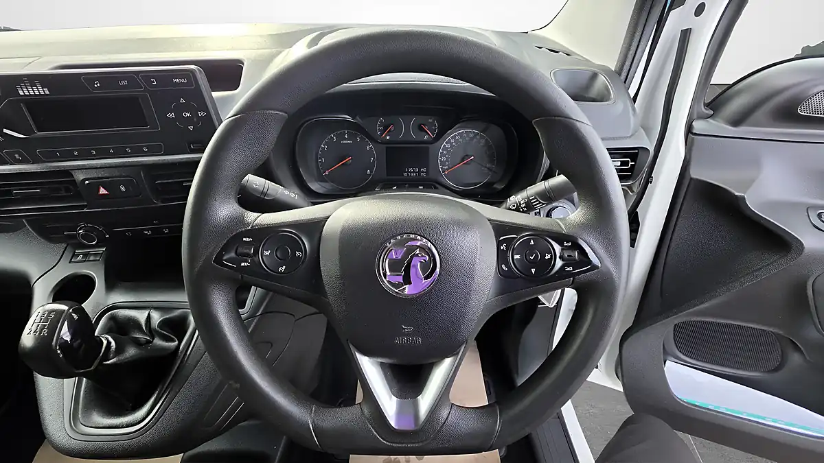 Used 2020 Vauxhall Combo Sportive White - Interior and Exterior details 14