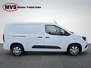 Used 2020 Vauxhall Combo Sportive White - Interior and Exterior details 3