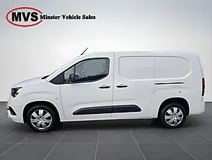 Used 2020 Vauxhall Combo Sportive White - Interior and Exterior details 4