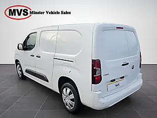 Used 2020 Vauxhall Combo Sportive White - Interior and Exterior details 6