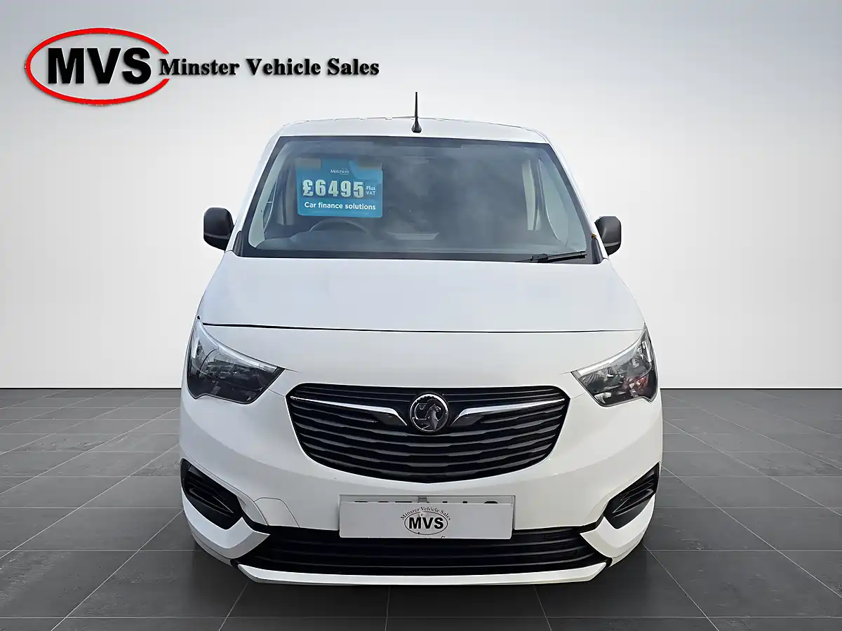Used 2020 Vauxhall Combo Sportive White - Interior and Exterior details 7