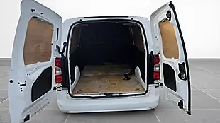 Used 2020 Vauxhall Combo Sportive White - Interior and Exterior details 9