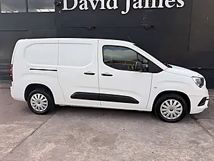 Used 2020 Vauxhall Combo Sportive White - Interior and Exterior details 10