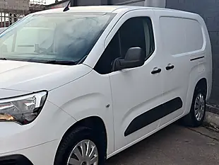 Used 2020 Vauxhall Combo Sportive White - Interior and Exterior details 11