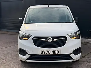 Used 2020 Vauxhall Combo Sportive White - Interior and Exterior details 4