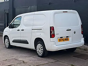 Used 2020 Vauxhall Combo Sportive White - Interior and Exterior details 7