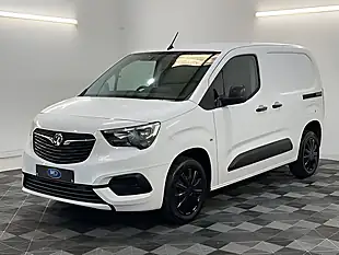 Used 2020 Vauxhall Combo Sportive White - Interior and Exterior details 8