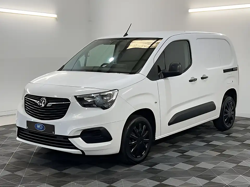 Used 2020 Vauxhall Combo Sportive White - Interior and Exterior details 8