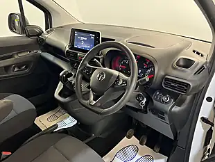 Used 2020 Vauxhall Combo Sportive White - Interior and Exterior details 11