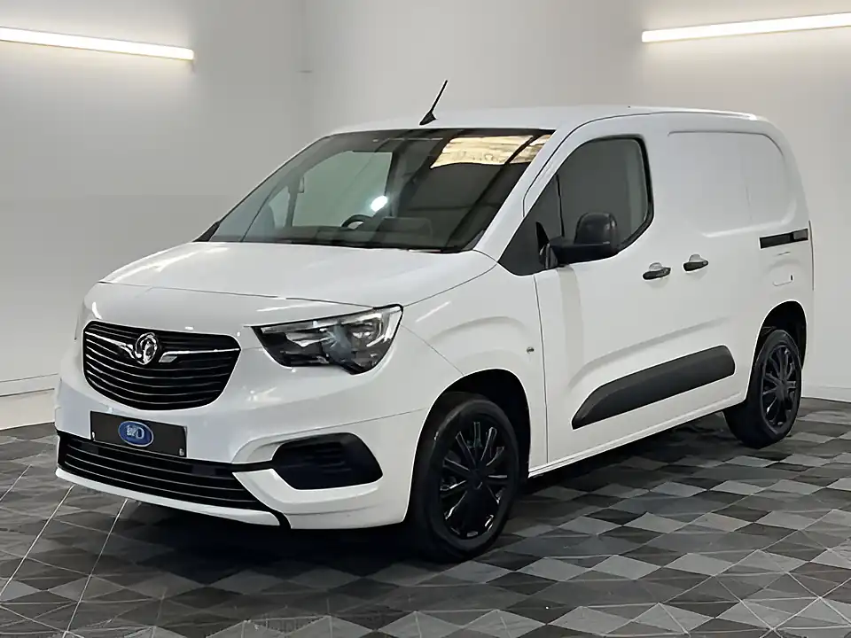 Used 2020 Vauxhall Combo Sportive White - Interior and Exterior details 8