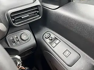 Used 2020 Vauxhall Combo Sportive White - Interior and Exterior details 16