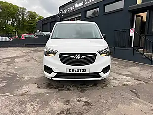 Used 2020 Vauxhall Combo Sportive White - Interior and Exterior details 2