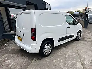 Used 2020 Vauxhall Combo Sportive White - Interior and Exterior details 4