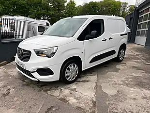 Used 2020 Vauxhall Combo Sportive White - Interior and Exterior details 8