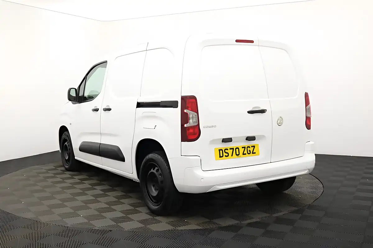 Used 2020 Vauxhall Combo Sportive White Jade - Interior and Exterior details 3