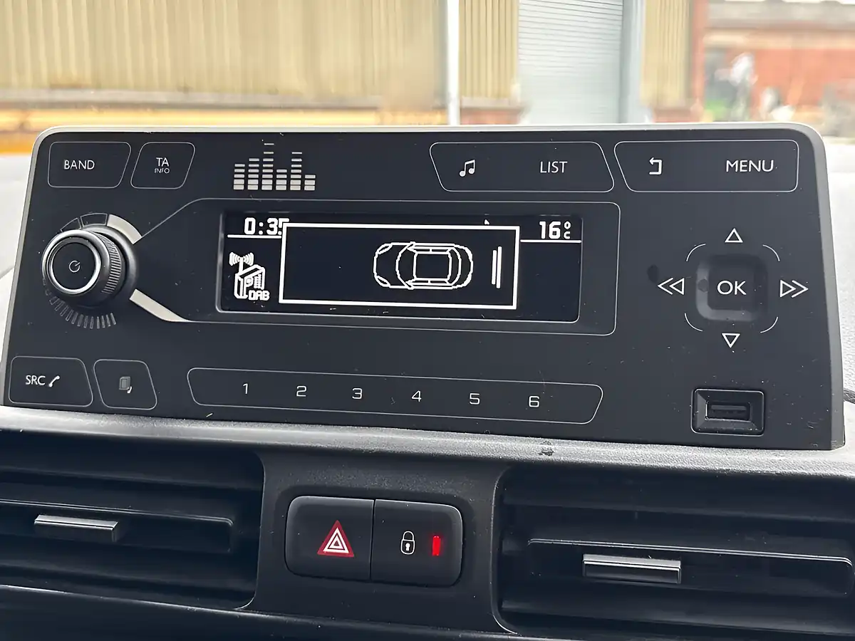 Used 2020 Vauxhall Combo Sportive White Jade - Interior and Exterior details 17