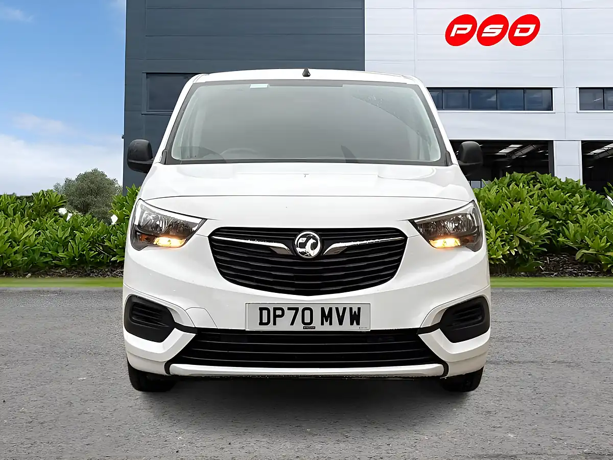 Used 2020 Vauxhall Combo Sportive White Jade - Interior and Exterior details 3