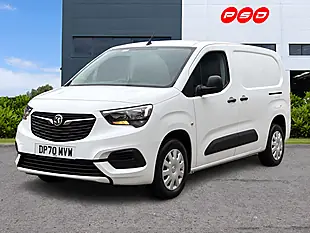 Used 2020 Vauxhall Combo Sportive White Jade - Interior and Exterior details 4